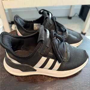 Adidas Boys Tennis Shoes